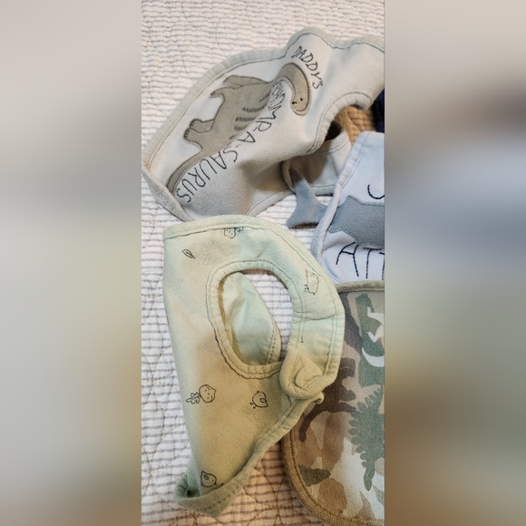 Bibs - Picture 4 of 8